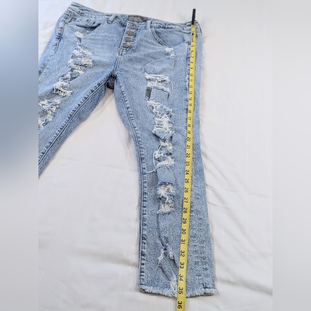 Torrid Ultra Distressed Jeans (12 Short) - Picture 8 of 14